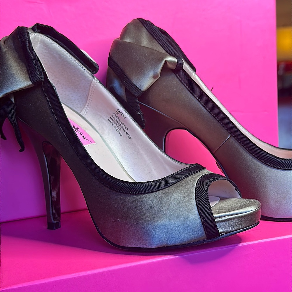 Betsy Johnson Caseyy Heels